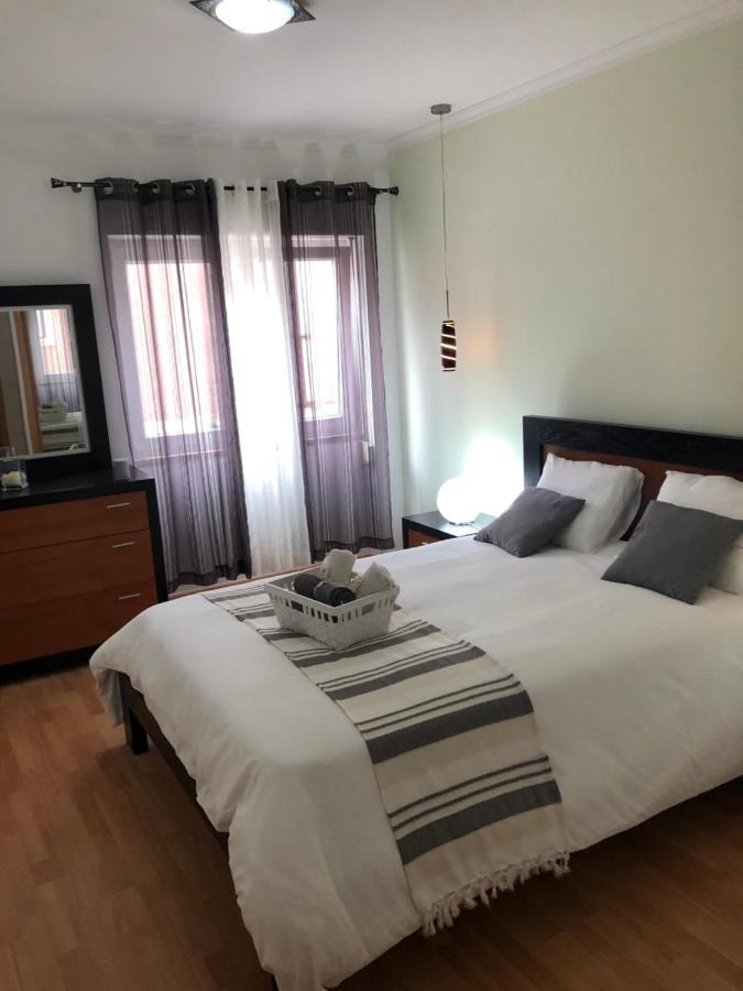 Appartement jusqu'à 6 personnes sur la presqu'île de Peniche surf Portugal Esterno foto