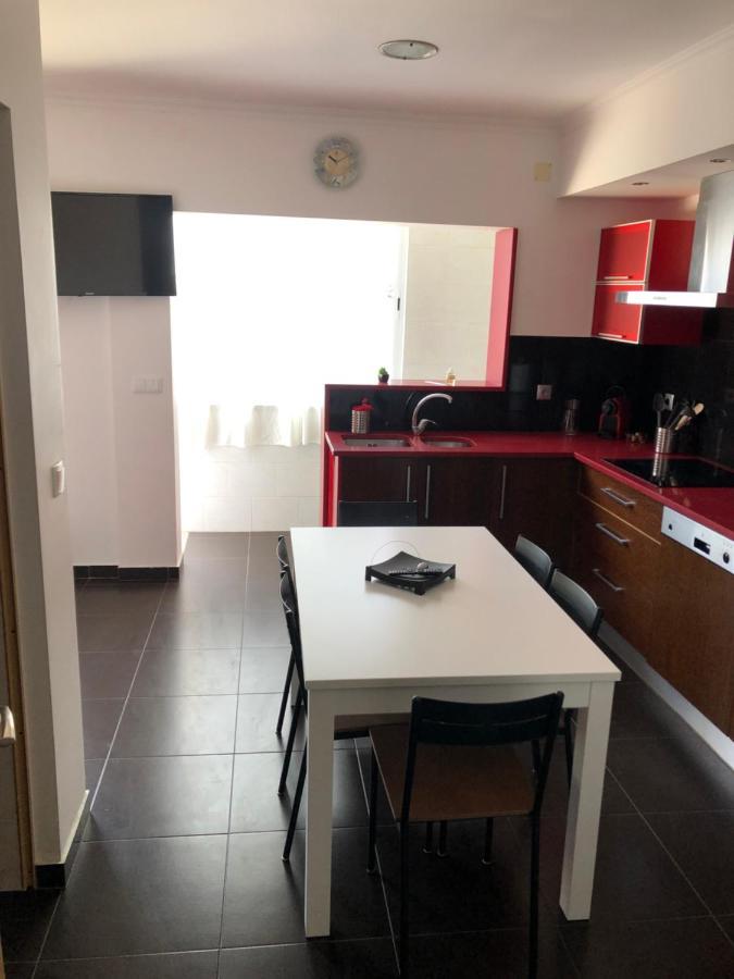 Appartement jusqu'à 6 personnes sur la presqu'île de Peniche surf Portugal Esterno foto